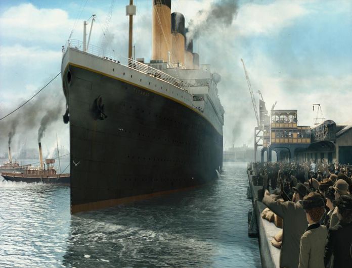 Titanic odchádza na svoju prvú plavbu
